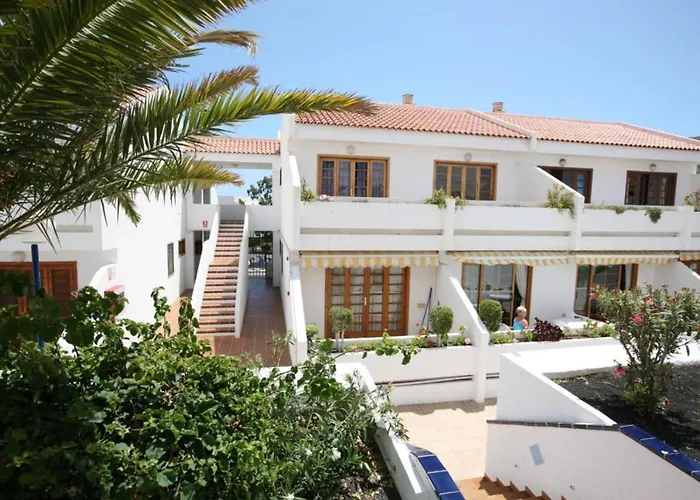 Apartamento De 2 Dormitorios Con Piscina En Costa Adeje